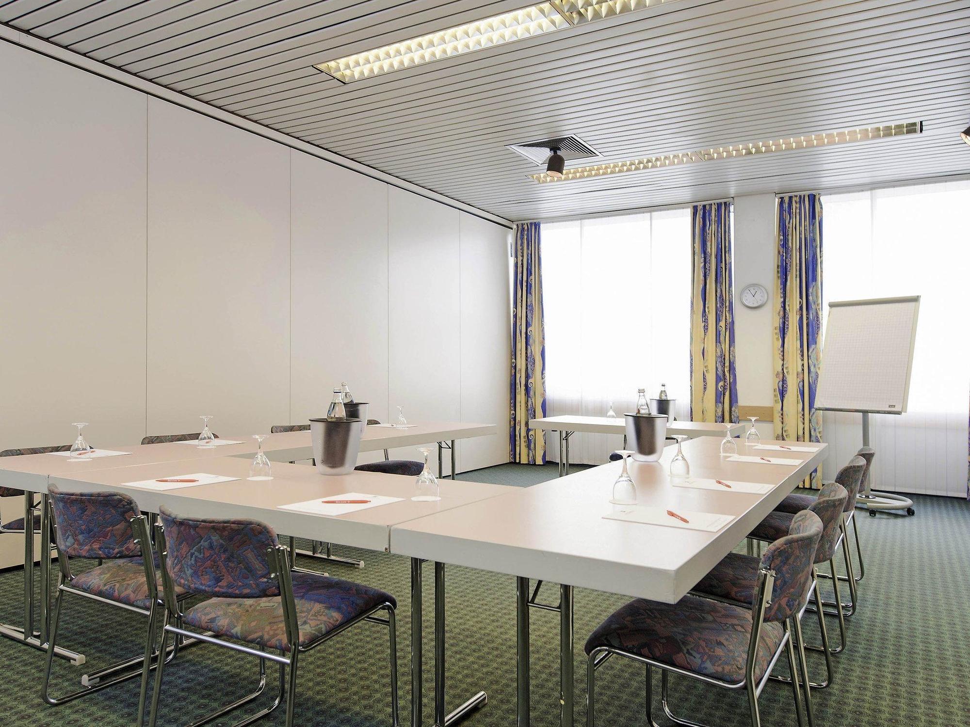 Ibis Paderborn City Exterior foto